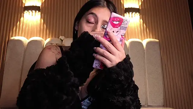 Melannyy V online show from 03-20-26, 12:54