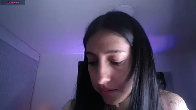 Snapshot of Melannyy_V chatting on 05-15-26, 12:56 Melannyy V online show from 05-15-26, 12:56