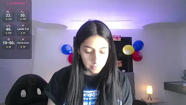 Melannyy V online show from 06-25-26, 01:04