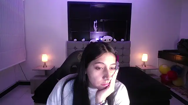 Melannyy V online show from 07-12-26, 11:45
