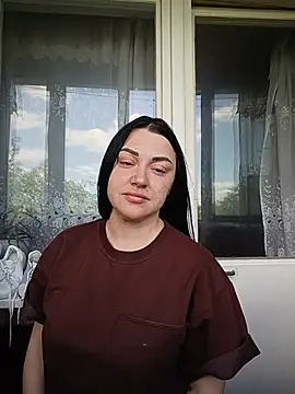 Elsie-Nora online show from 06-19-26, 10:30