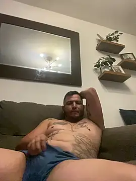 HOTB0Y18 online show from 04-12-26, 10:53