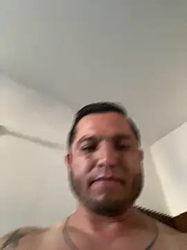HOTB0Y18 online show from 05-06-26, 02:08