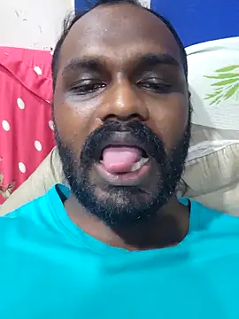 Snapshot of singletamilguy chatting on 04-10-26, 07:07 singletamilguy online show from 04-10-26, 07:07