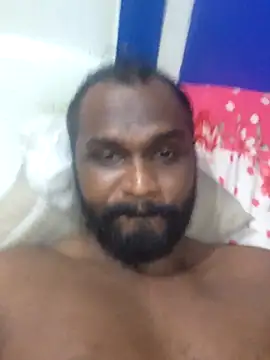 Snapshot of singletamilguy chatting on 04-15-26, 05:42 singletamilguy online show from 04-15-26, 05:42