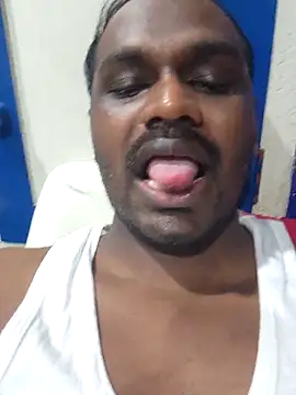 Snapshot of singletamilguy chatting on 04-19-26, 07:38 singletamilguy online show from 04-19-26, 07:38