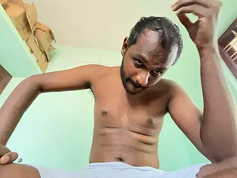 Snapshot of singletamilguy chatting on 05-08-26, 05:02 singletamilguy online show from 05-08-26, 05:02