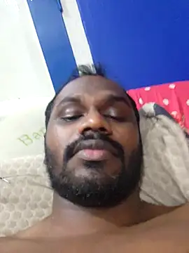 Snapshot of singletamilguy chatting on 05-10-26, 06:35 singletamilguy online show from 05-10-26, 06:35
