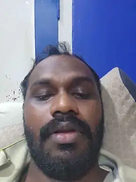 Snapshot of singletamilguy chatting on 05-18-26, 06:47 singletamilguy online show from 05-18-26, 06:47