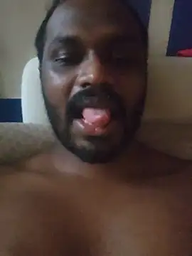 Snapshot of singletamilguy chatting on 05-21-26, 11:17 singletamilguy online show from 05-21-26, 11:17