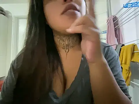 Snapshot of juel1sa chatting on 07-10-26, 06:21 juel1sa online show from 07-10-26, 06:21
