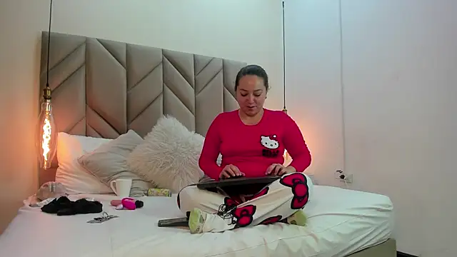SabrinaVantress online show from 04-13-26, 04:51
