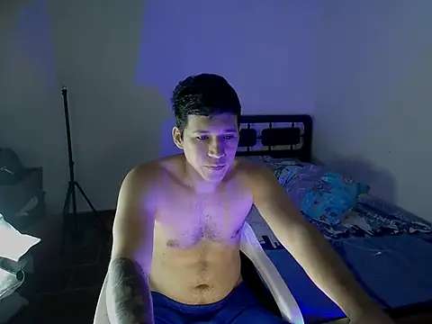 JadeeBlaze online show from 05-14-26, 03:41