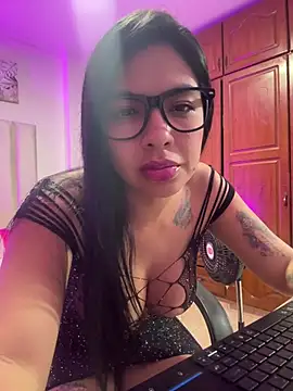 Snapshot of Noa_rousse01 chatting on 08-05-26, 05:21 Noa rousse01 online show from 08-05-26, 05:21