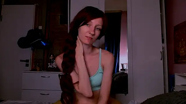 Snapshot of bzzz_bzzz chatting on 06-11-26, 12:32 bzzz bzzz online show from 06-11-26, 12:32