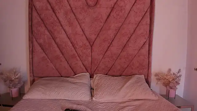 lana lanna  online show from 04-08-26, 04:45