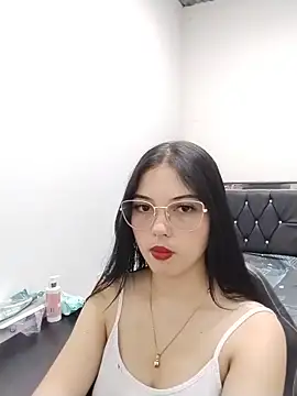 Snapshot of veleria_allurin chatting on 06-18-26, 07:51 veleria allurin online show from 06-18-26, 07:51