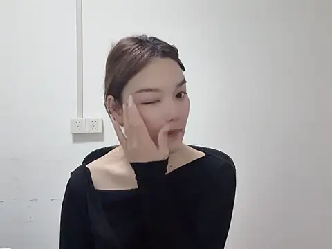 Snapshot of leilei998 chatting on 03-23-26, 06:39 leilei998 online show from 03-23-26, 06:39