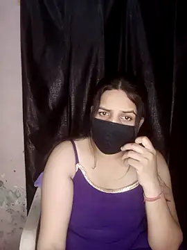 Snapshot of REENA-STRIP chatting on 04-23-26, 05:48 REENA-STRIP online show from 04-23-26, 05:48