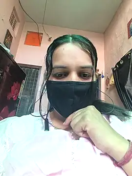 Snapshot of REENA-STRIP chatting on 04-25-26, 05:21 REENA-STRIP online show from 04-25-26, 05:21