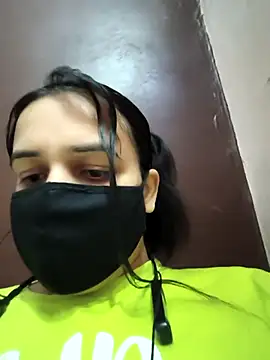 Snapshot of REENA-STRIP chatting on 05-08-26, 06:19 REENA-STRIP online show from 05-08-26, 06:19