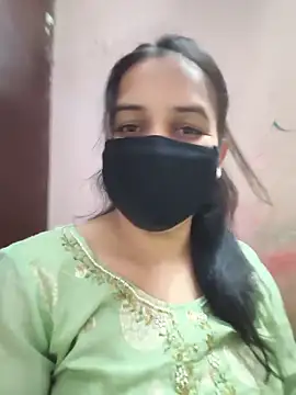 Snapshot of REENA-STRIP chatting on 05-15-26, 08:54 REENA-STRIP online show from 05-15-26, 08:54