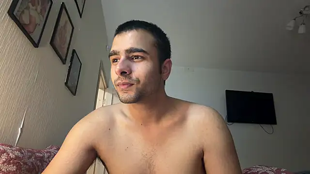 Snapshot of Daniel_ice chatting on 05-30-26, 09:45 Daniel ice online show from 05-30-26, 09:45