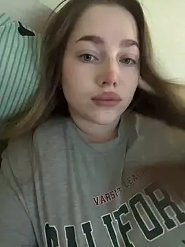 Snapshot of milana_millka chatting on 03-31-26, 08:26 milana millka online show from 03-31-26, 08:26