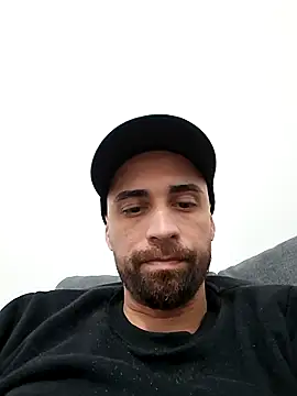 Snapshot of jacdonfree chatting on 06-14-26, 01:36 jacdonfree online show from 06-14-26, 01:36