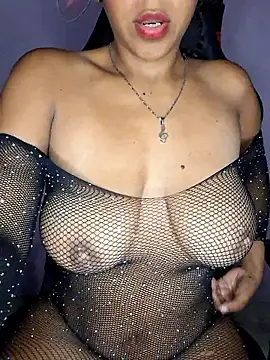 Snapshot of emily_fox01 chatting on 04-11-26, 03:22 emily fox01 online show from 04-11-26, 03:22