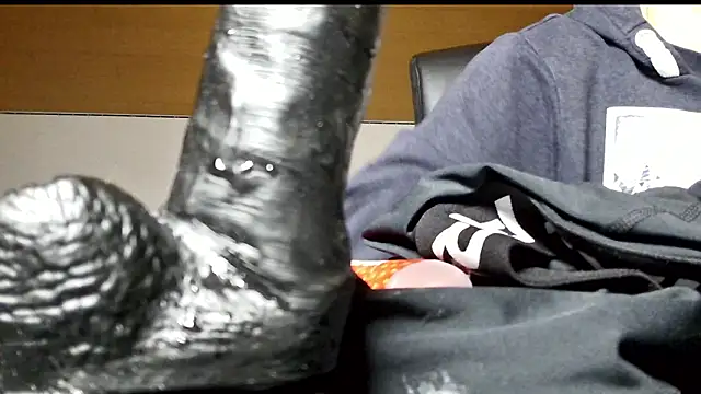 Snapshot of leggingshot1 chatting on 03-25-26, 07:31 leggingshot1 online show from 03-25-26, 07:31