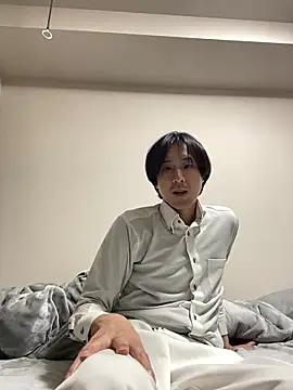 Snapshot of youta200 chatting on 04-08-26, 10:37 youta200 online show from 04-08-26, 10:37