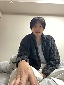 Snapshot of youta200 chatting on 05-06-26, 05:29 youta200 online show from 05-06-26, 05:29