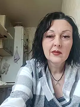 HelgaDennis online show from 03-28-26, 01:54