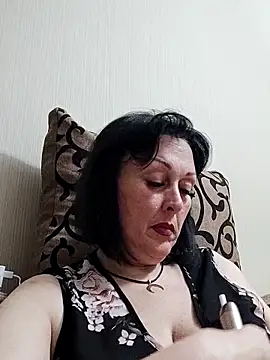 HelgaDennis online show from 05-12-26, 07:22