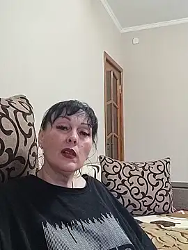 HelgaDennis online show from 05-13-26, 04:15