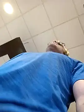 Snapshot of Zeppfann3377 chatting on 04-01-26, 11:33 Zeppfann3377 online show from 04-01-26, 11:33