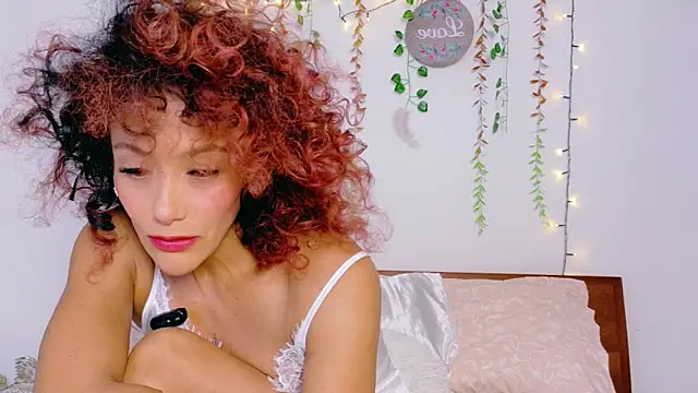 Ajua  Uva online show from 03-27-26, 02:28