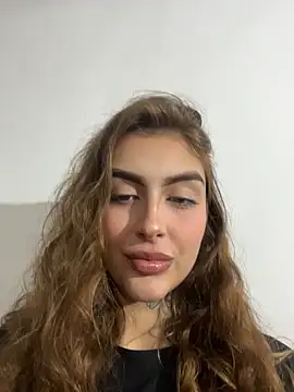 Snapshot of miiabellovic chatting on 06-10-26, 10:08 miiabellovic online show from 06-10-26, 10:08
