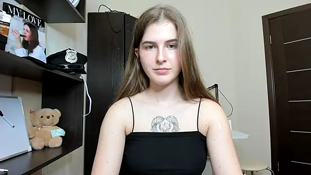 Snapshot of OhMyAlice chatting on 06-03-26, 06:57 OhMyAlice online show from 06-03-26, 06:57