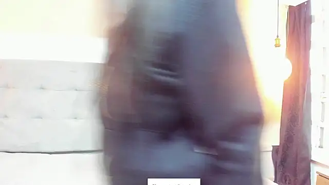Snapshot of LindaCatalina_ chatting on 04-07-26, 12:27 LindaCatalina online show from 04-07-26, 12:27