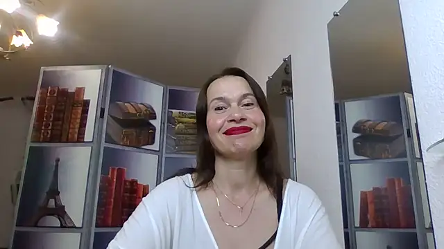 Selena Moo online show from 05-20-26, 08:04
