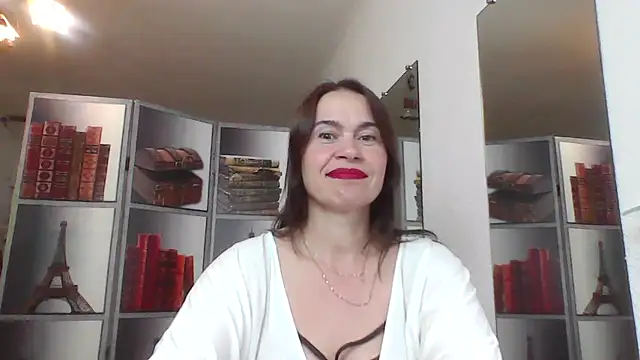 Selena Moo online show from 06-01-26, 01:35