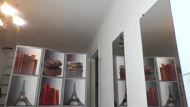 Selena Moo online show from 07-16-26, 07:47