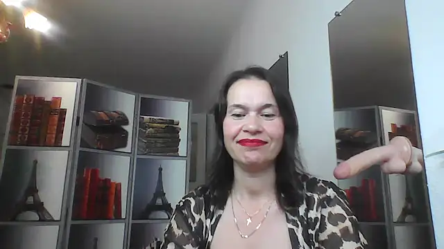 Selena Moo online show from 07-28-26, 07:39