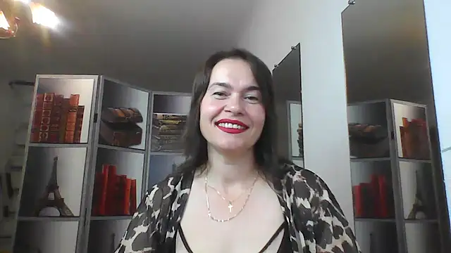 Selena Moo online show from 08-04-26, 10:07