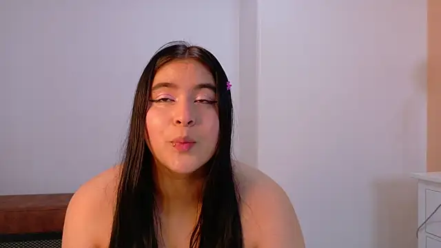 Snapshot of melodycollin chatting on 06-07-26, 08:07 melodycollin online show from 06-07-26, 08:07