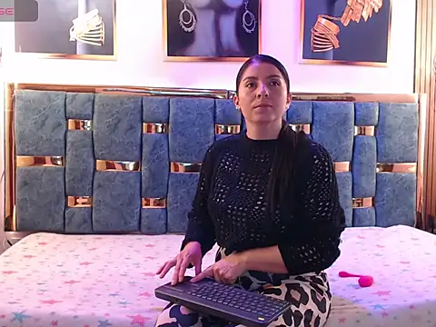 HELLEN MARK online show from 04-30-26, 11:16