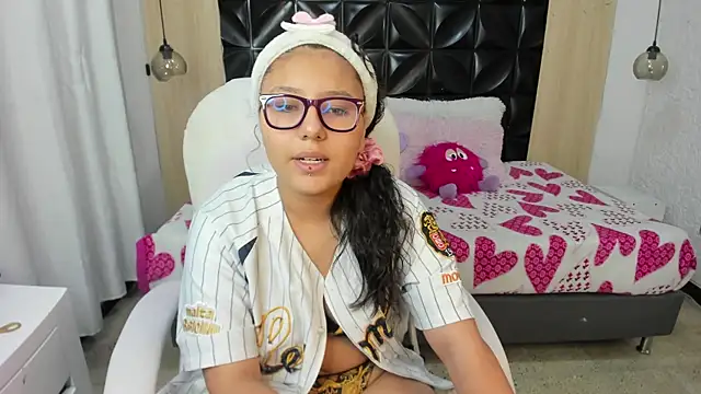 Rapthalia  online show from 04-08-26, 11:21