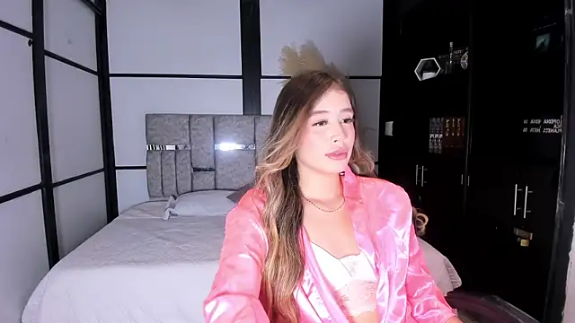 EmilyJohnsoon online show from 07-16-26, 08:59
